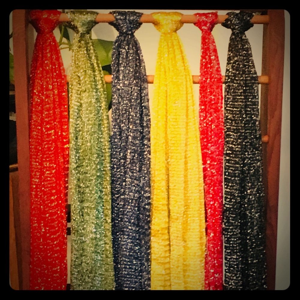 Several different kinds of gorgeous scarves!